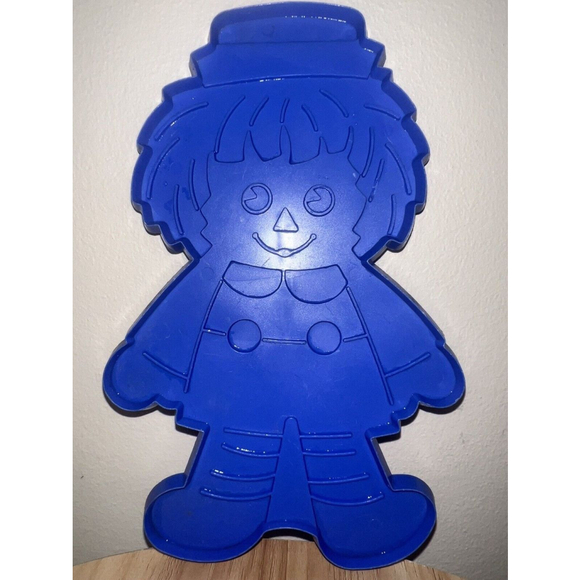 Vintage The Bobbs Merrill ConInc Pre-Hallmark Raggedy Andy 8" Cookie Cutter BLUE - Picture 1 of 6